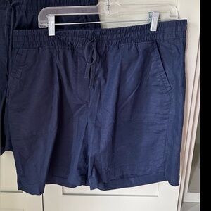 NWOT/EUC TALBOTS Navy Pull-On Drawstring Elastic Waist Shorts SZ L